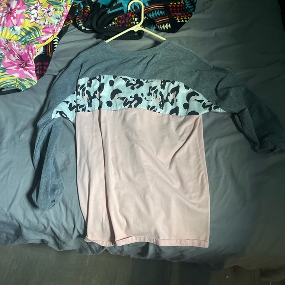 It’s a long sleeve shirt and it is very cute with for a simple outfit - Picture 2 of 2